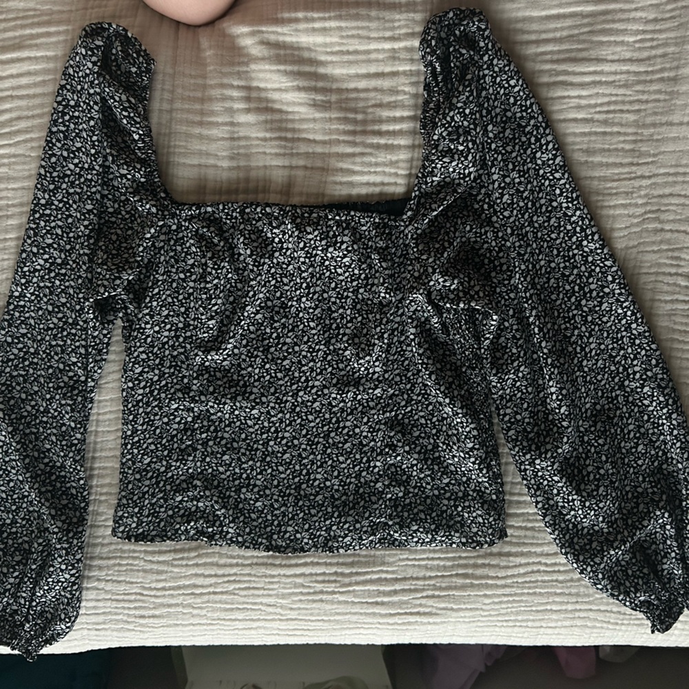 Abercrombie & Fitch blue and white Floral Blouse